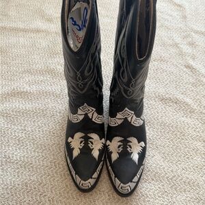 Jaca  Vintage Black White Western Boots
